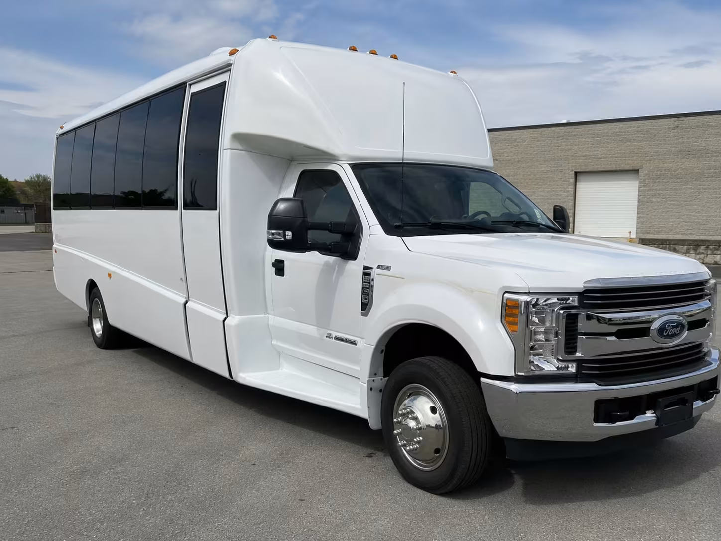 18 passenger minibus