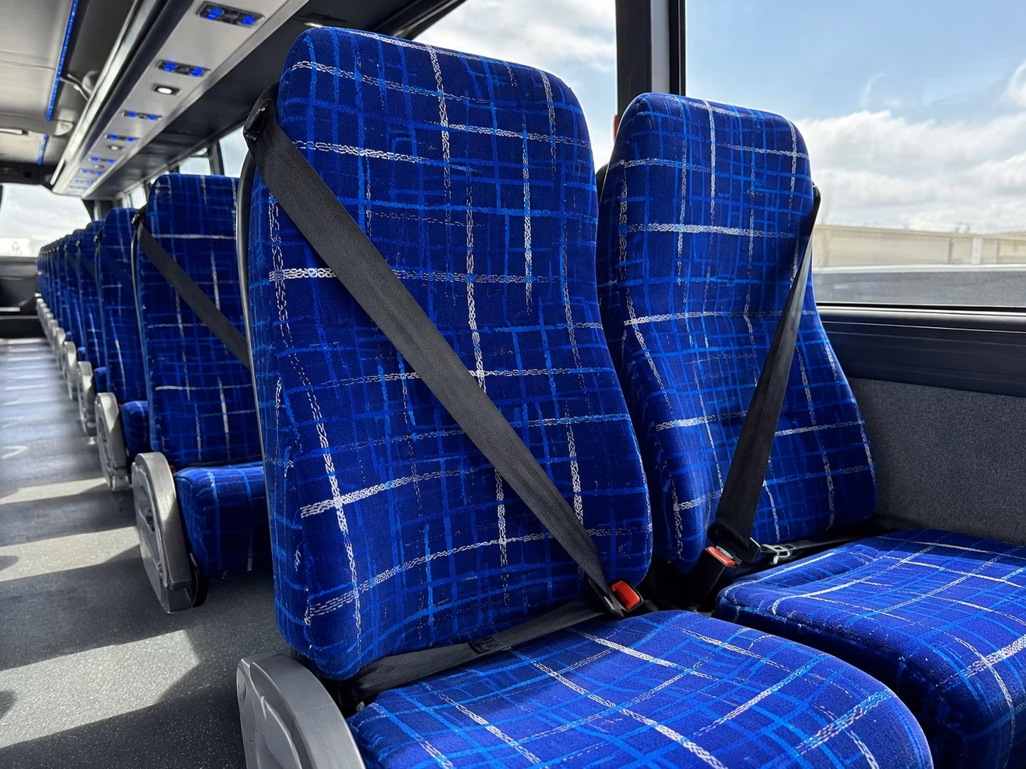 albuquerque employee commuter charter buses for daily workforces