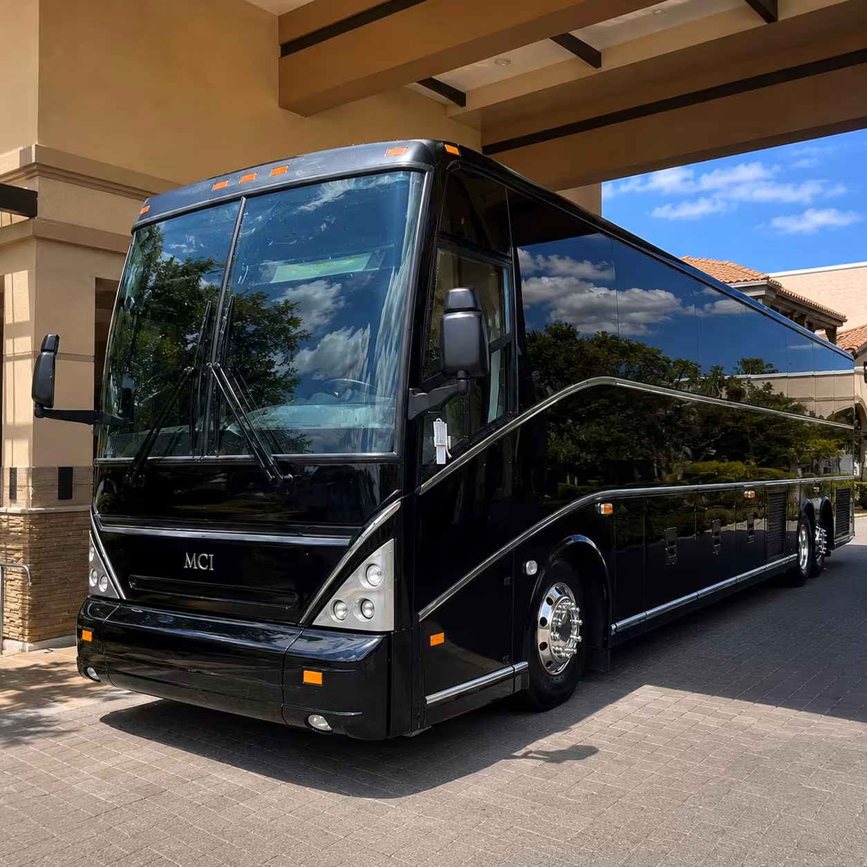 albuquerque party bus rentals for bar crawls and concert nights